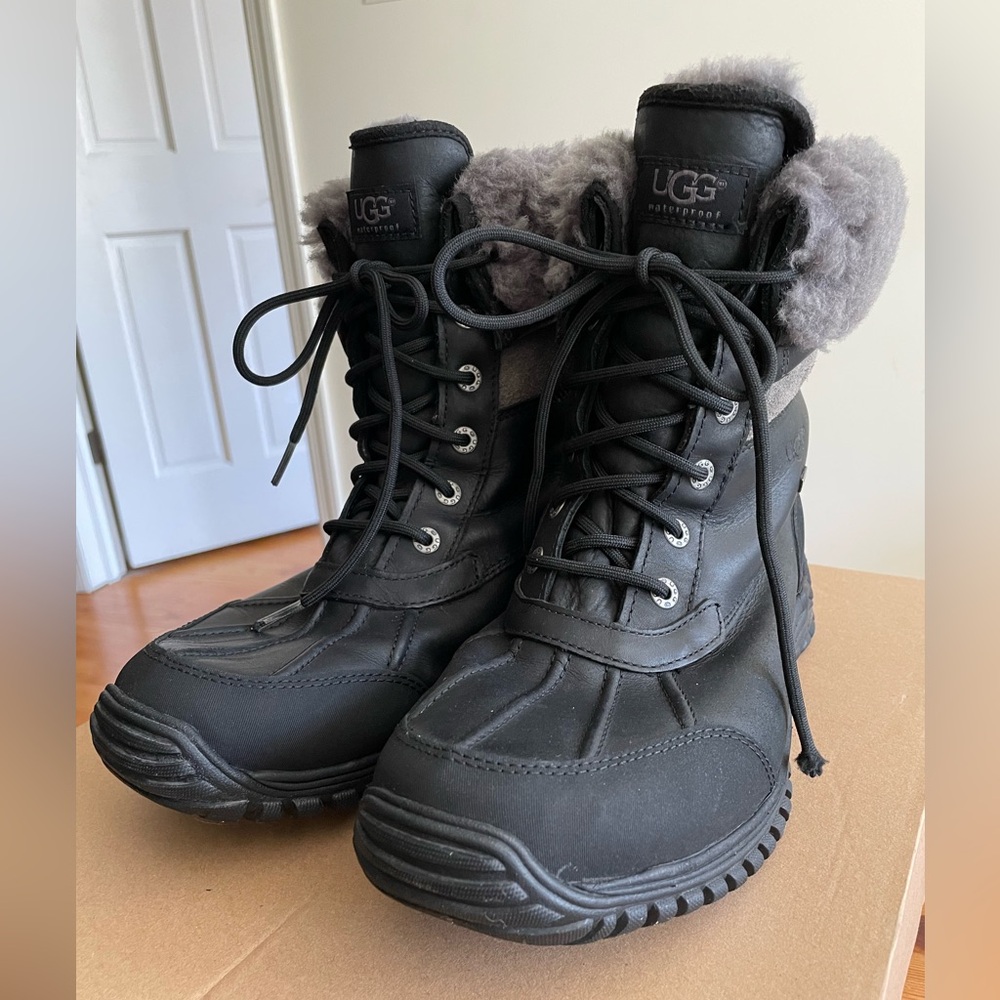 UGG Adirondack II Women’s Winter Boot Size 11